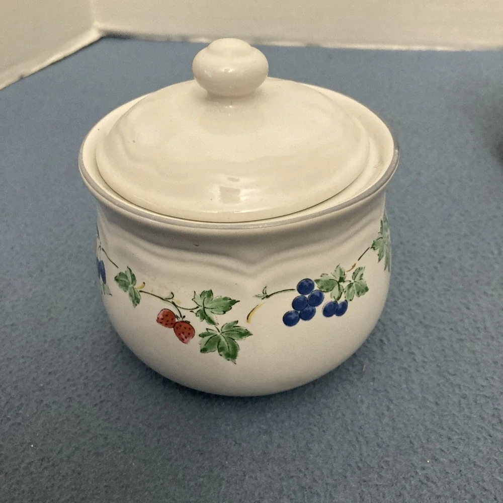 VTG‎ AMG Nanci Genuine Stoneware Multicolor Fruit Patterned Cream & Sugar Set